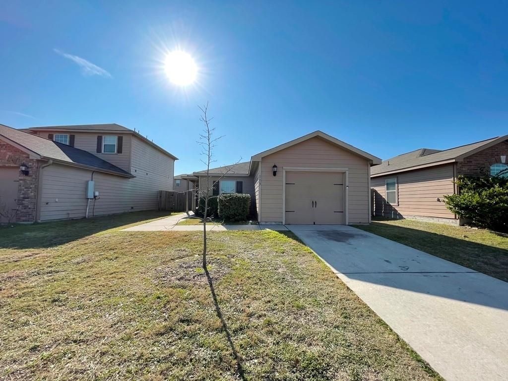 113 Robertson LN, Jarrell, TX 76537
