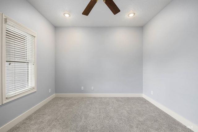 3021 E Green Canyon Dr, Meridian, ID 83642