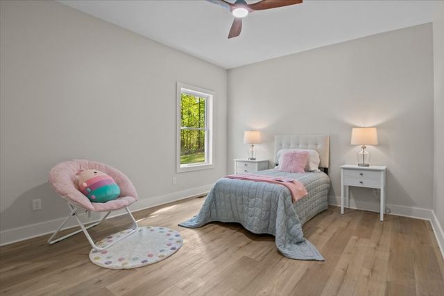 827 Town Branch Rd, Charlotte, TN 37036