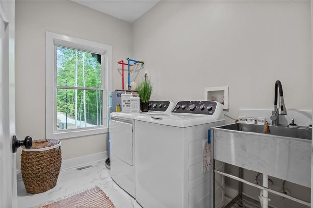 827 Town Branch Rd, Charlotte, TN 37036
