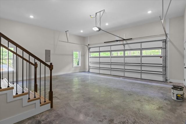 827 Town Branch Rd, Charlotte, TN 37036