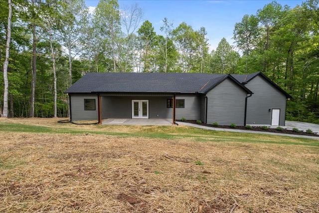 827 Town Branch Rd, Charlotte, TN 37036