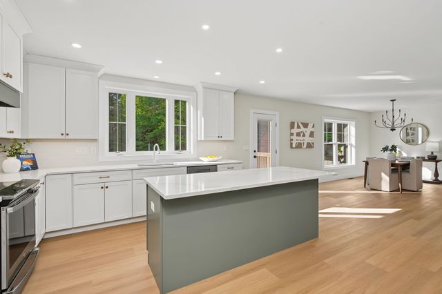 238 Old Greenfield Road, Peterborough, NH 03458