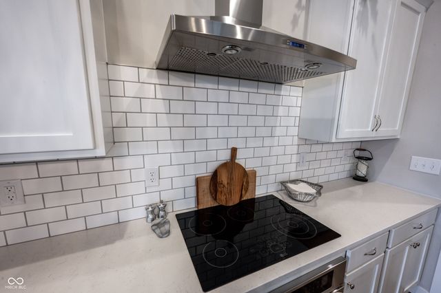 2071 Granville Drive, Westfield, IN 46074