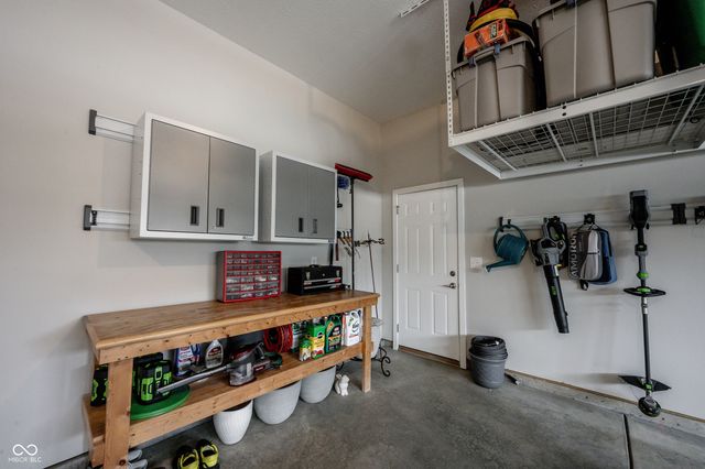 2071 Granville Drive, Westfield, IN 46074