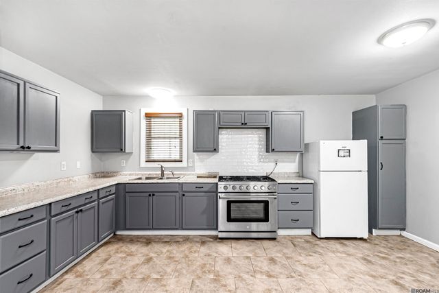 1506 Landry Dr, Baker, LA 70714