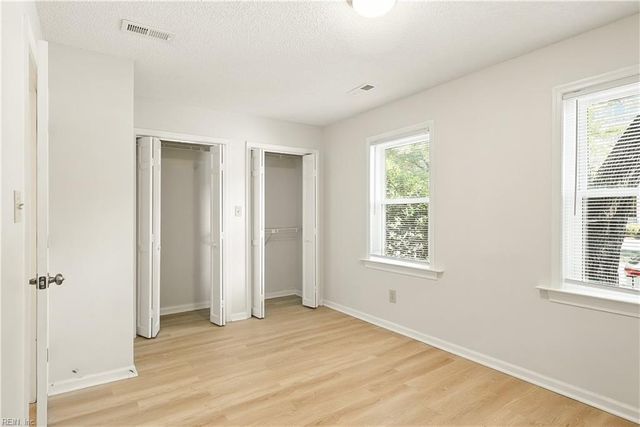 13 Academy LN, Hampton, VA 23669