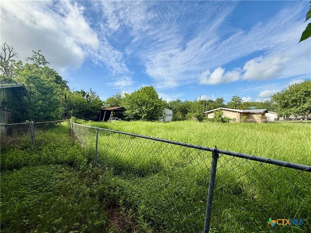 51 Bayou Drive, Port Lavaca, TX 77979