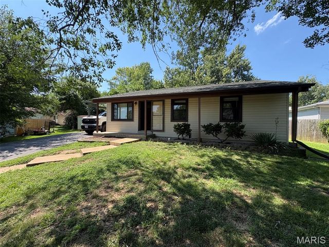 34 Orchard Hills Drive, St Peters, MO 63376