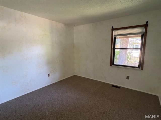 34 Orchard Hills Drive, St Peters, MO 63376