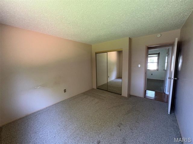 34 Orchard Hills Drive, St Peters, MO 63376