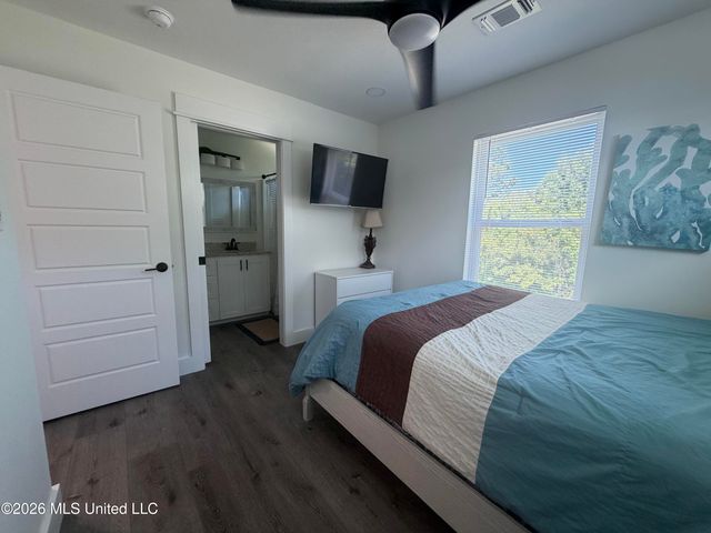 4060 Cardinal Street, Bay Saint Louis, MS 39520
