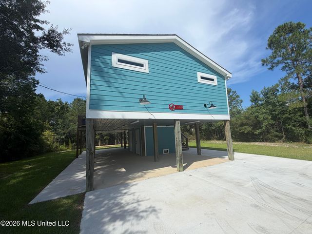 4060 Cardinal Street, Bay Saint Louis, MS 39520