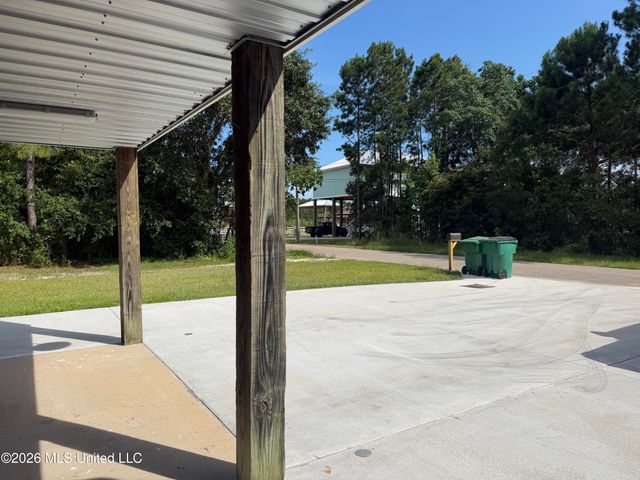 4060 Cardinal Street, Bay Saint Louis, MS 39520