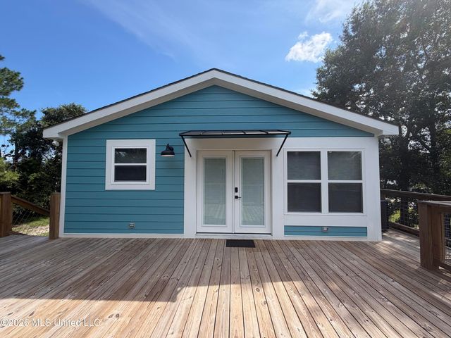 4060 Cardinal Street, Bay Saint Louis, MS 39520