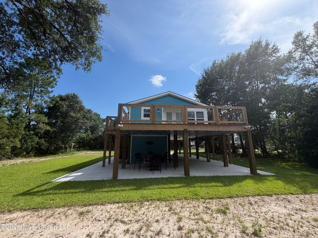 4060 Cardinal Street, Bay Saint Louis, MS 39520