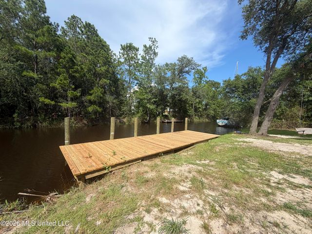 4060 Cardinal Street, Bay Saint Louis, MS 39520
