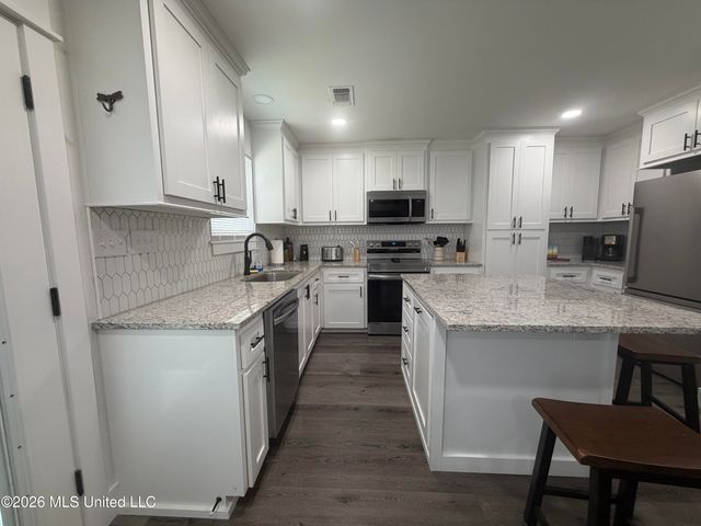 4060 Cardinal Street, Bay Saint Louis, MS 39520