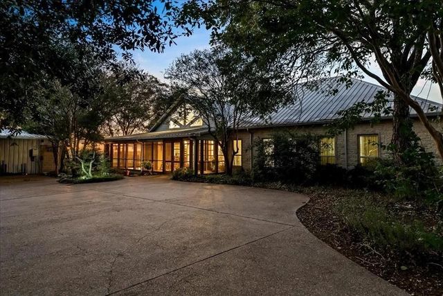 1179 E FM 813, Palmer, TX 75152