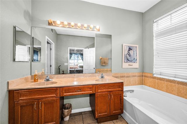 11217 LAUREL BROOK COURT, Riverview, FL 33569