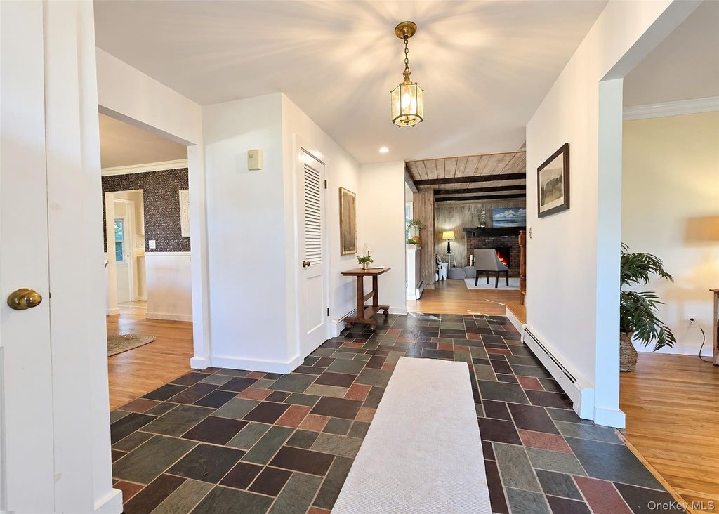 104 Benson Avenue, Sayville, NY 11782 — photo 4