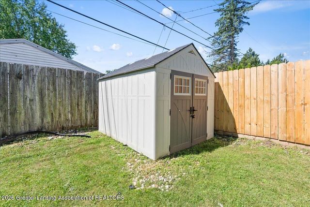4401 Willesdon Avenue, Holt, MI 48842