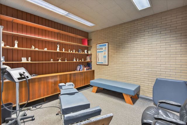 918 16th Avenue, East Moline, IL 61244