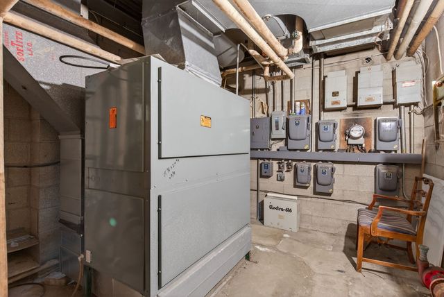 918 16th Avenue, East Moline, IL 61244