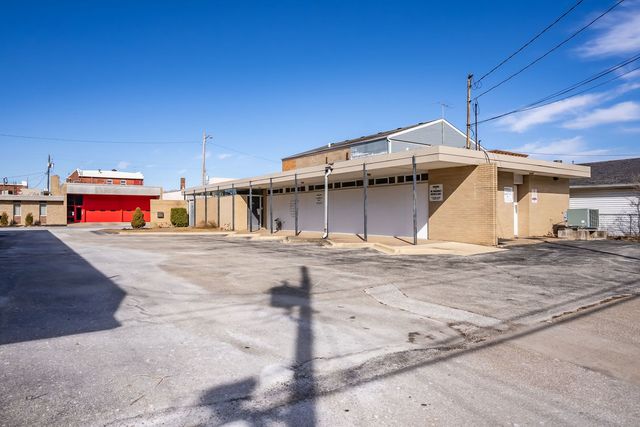 918 16th Avenue, East Moline, IL 61244