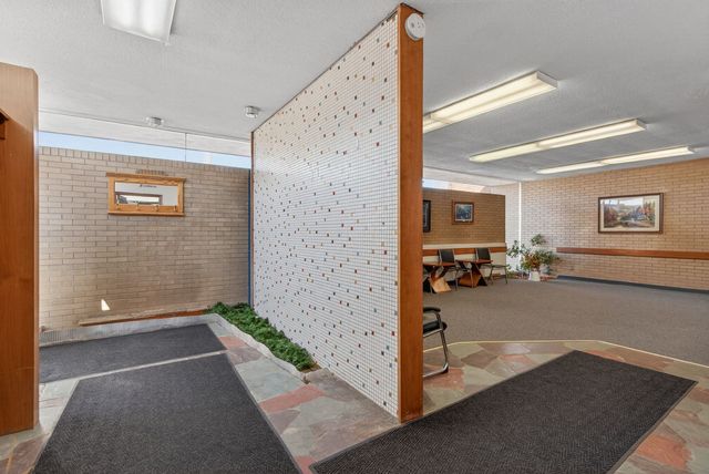 918 16th Avenue, East Moline, IL 61244