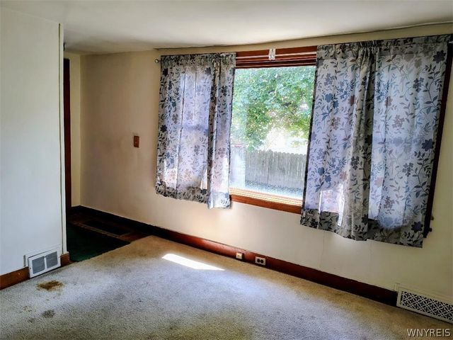 16 Crestview Avenue, Cheektowaga, NY 14225