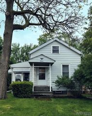 16 Crestview Avenue, Cheektowaga, NY 14225