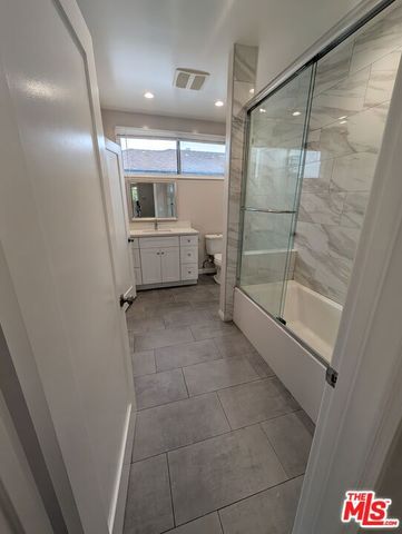 200 S Detroit Street, Los Angeles, CA 90036