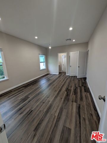 200 S Detroit Street, Los Angeles, CA 90036