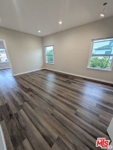 200 S Detroit Street, Los Angeles, CA 90036
