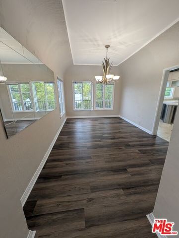 200 S Detroit Street, Los Angeles, CA 90036