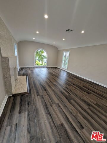 200 S Detroit Street, Los Angeles, CA 90036