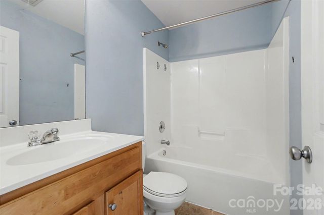 3542 Calpella Court, Charlotte, NC 28262