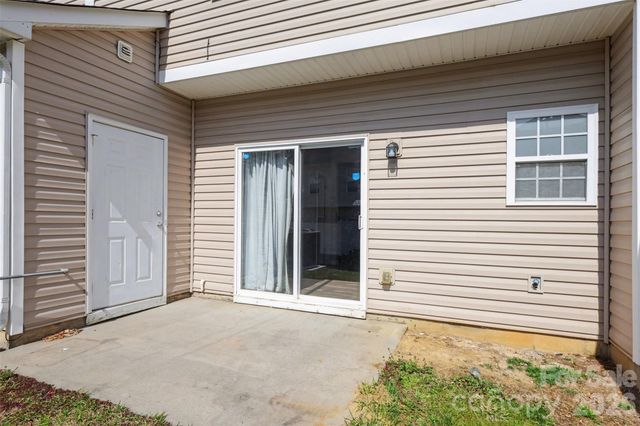 3542 Calpella Court, Charlotte, NC 28262