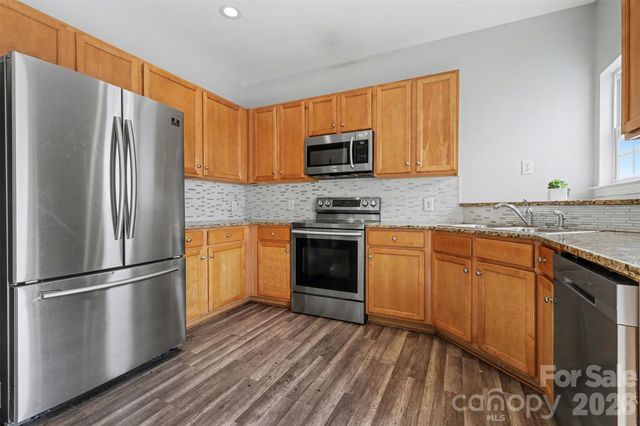 3542 Calpella Court, Charlotte, NC 28262