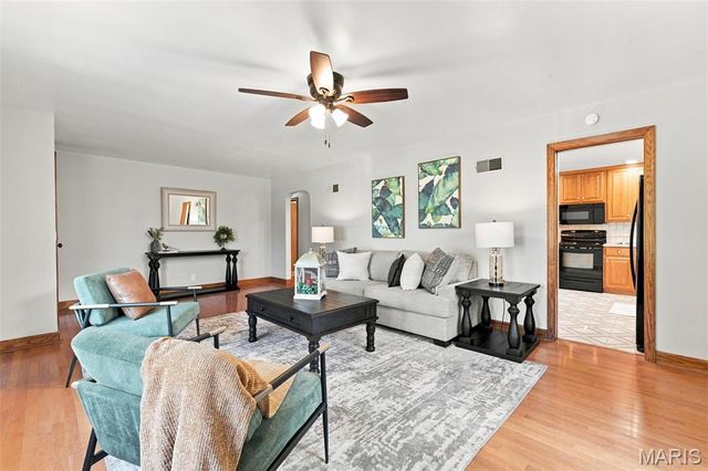 1904 Elm St Street, St Charles, MO 63301