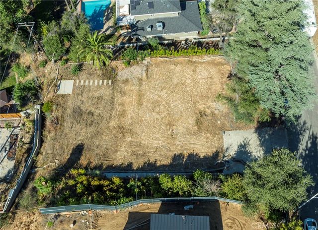 446 Devonwood Road, Altadena, CA 91001