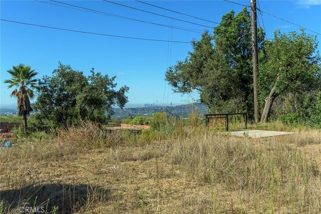 446 Devonwood Road, Altadena, CA 91001