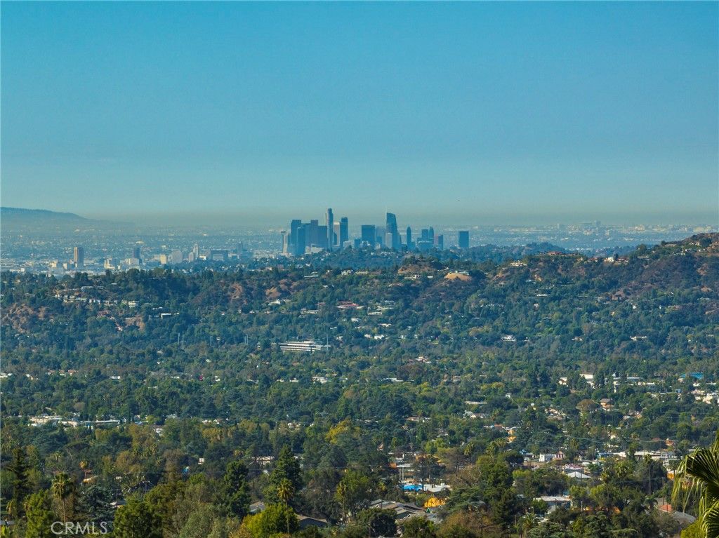 446 Devonwood Road, Altadena, CA 91001