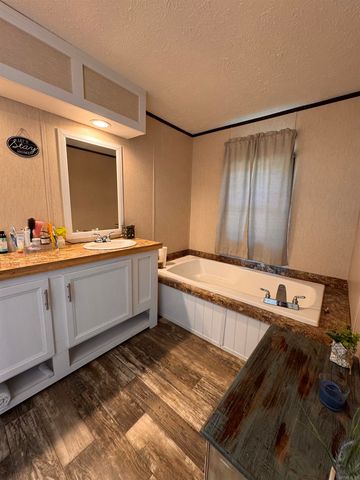 127 Proctor, Romance, AR 72136