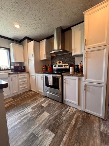 127 Proctor, Romance, AR 72136