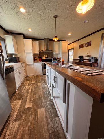 127 Proctor, Romance, AR 72136