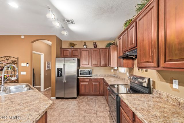 6934 W BEVERLY Road, Laveen, AZ 85339