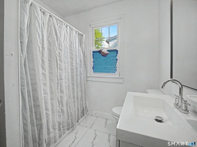 111 Elmwood Place, Bridgeport, CT 06605