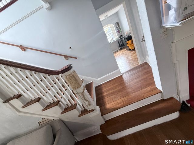 111 Elmwood Place, Bridgeport, CT 06605